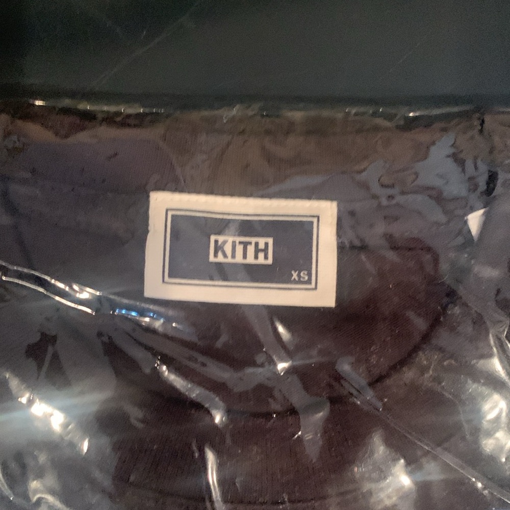 Kith script needlepoint tee-black - Picture 2 of 4